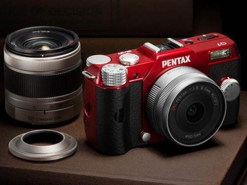 理光宾得发布限量版Q7套机 水晶彩色涂装 理光宾得发布限量版Q7套机