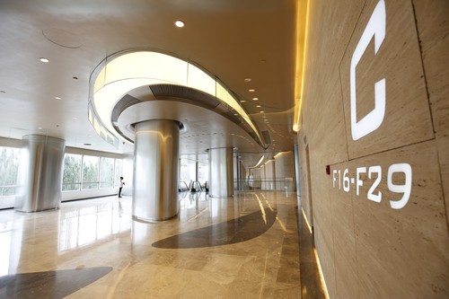 新锐超广角 佳能EF 16-35mm F4L评测