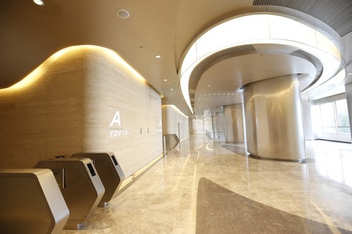 新锐超广角 佳能EF 16-35mm F4L评测