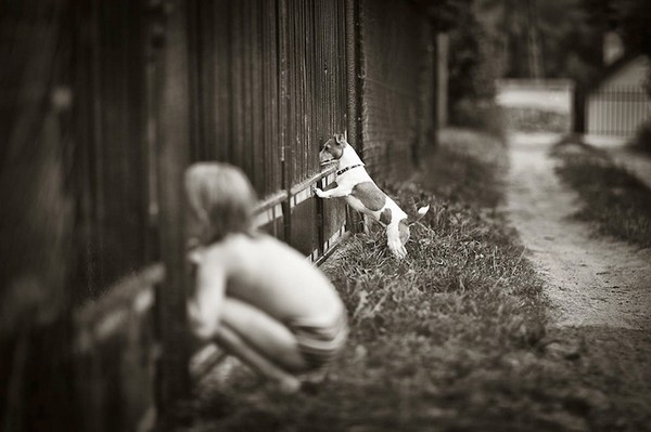 Izabela Urbaniak 夏日快乐的童年黑白摄影4