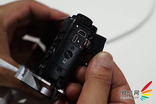 1英寸CMOS+180°翻转屏 佳能G7 X评测首发 1英寸阵营再添新军 佳能G7X相机评测首发