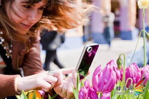 拿着手机去拍照 手机摄影配件推荐