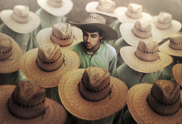 Nicholas 与自然风景融合的梦境摄影 Nicholas 与自然风景融合的梦境摄影