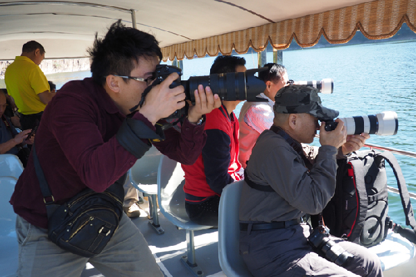 中国新闻摄影记者聚焦“枫叶之乡”本溪县 中国新闻摄影记者聚焦“枫叶之乡”本溪县