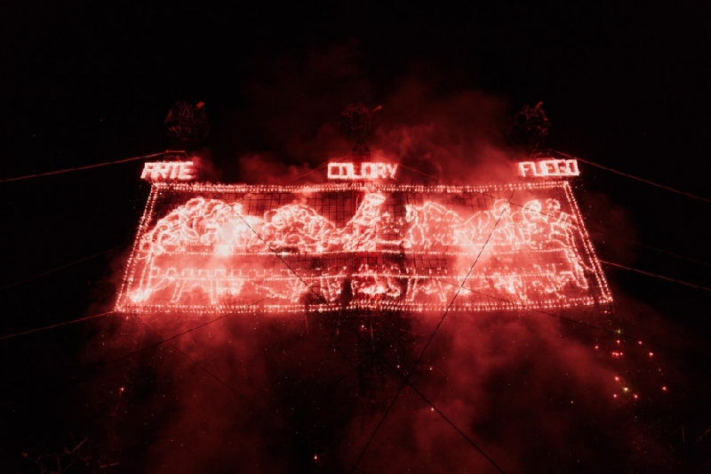 色彩斑斓，墨西哥烟火节