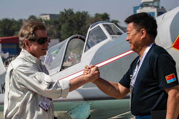 2017郑州航展摄影理论研讨和实践活动圆满结束 2017郑州航展摄影理论研讨和实践活动圆满结束