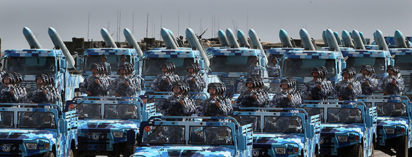 第二届强军梦大型军事摄影展在北京民族文化宫举行 第二届强军梦大型军事摄影展在北京民族文化宫举行