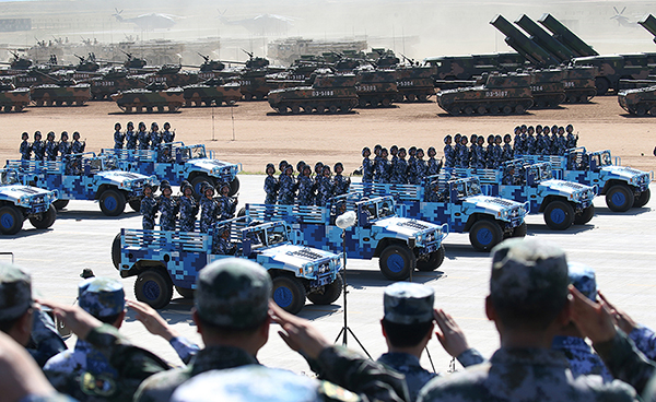 第二届强军梦大型军事摄影展在北京民族文化宫举行 第二届强军梦大型军事摄影展在北京民族文化宫举行