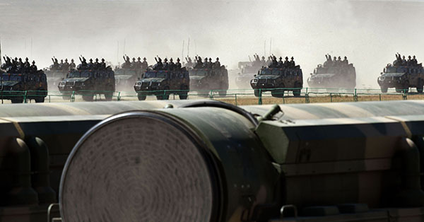 第二届强军梦大型军事摄影展在北京民族文化宫举行 第二届强军梦大型军事摄影展在北京民族文化宫举行