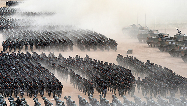 第二届强军梦大型军事摄影展在北京民族文化宫举行 第二届强军梦大型军事摄影展在北京民族文化宫举行