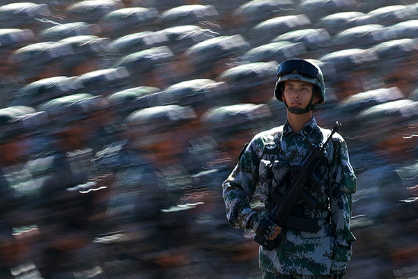 第二届强军梦大型军事摄影展在北京民族文化宫举行 第二届强军梦大型军事摄影展在北京民族文化宫举行