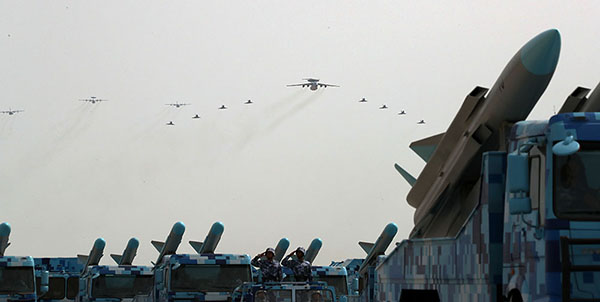 第二届强军梦大型军事摄影展在北京民族文化宫举行 第二届强军梦大型军事摄影展在北京民族文化宫举行