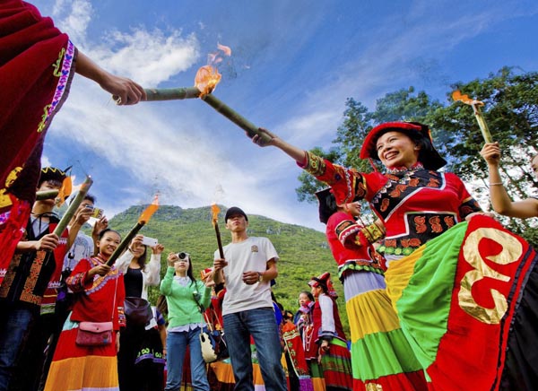 中国新闻摄影学会创作基地落户隆林 中国新闻摄影学会创作基地落户隆林