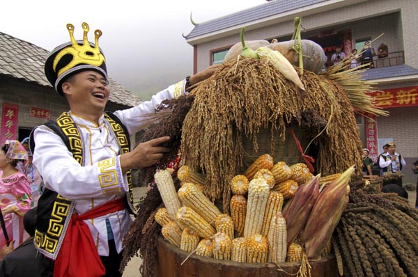 中国新闻摄影学会创作基地落户隆林 中国新闻摄影学会创作基地落户隆林