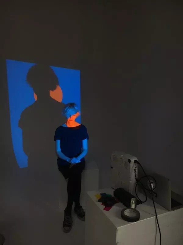 没有高端的造型灯怎么办？不妨试试投影仪吧