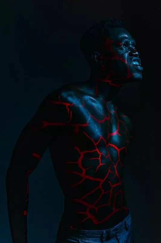 没有高端的造型灯怎么办？不妨试试投影仪吧