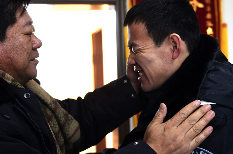 “冰警”，在零下38℃坚守