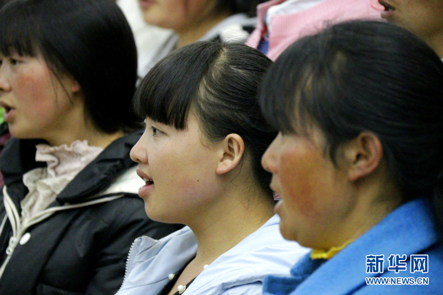 “拿起锄头干活，放下锄头唱歌”——他们从田间地头唱到国际舞台