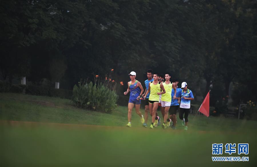 （体育·专题）（2）双胞胎盲人兄弟的奥运梦