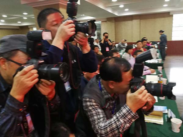 中国新闻摄影学会第八次会员代表大会开幕 中国新闻摄影学会第八次会员代表大会开幕