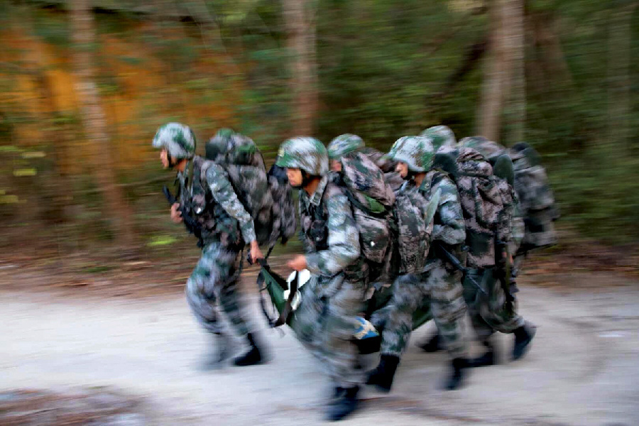 东瑁洲岛:坚守在海防前沿的“天涯哨兵” 东瑁洲岛:坚守在海防前沿的“天涯哨兵”