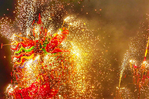 揭阳火龙劲舞闹新春 揭阳火龙劲舞闹新春