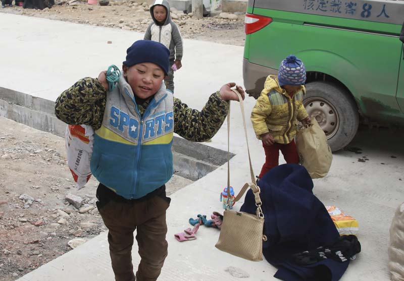 下山，哥哥背你去新家