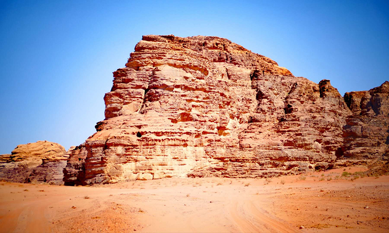 游约旦瓦迪拉姆沙漠（月亮谷）——世界自然和文化双遗产