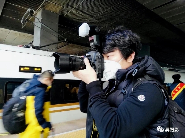 新闻战“疫” 镜头狙击