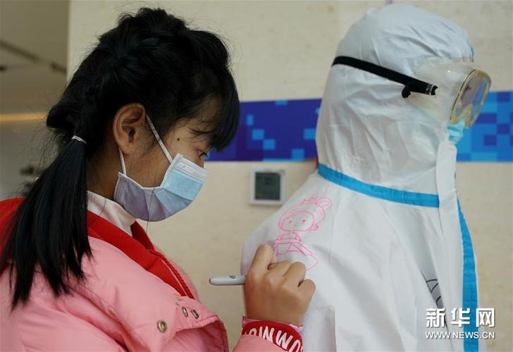 “小画家”的祝福 (聚焦疫情防控)(2)“小画家”的祝福