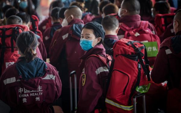 白衣战士，你的名字写满了这个春天！