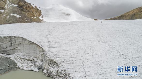 （美丽中国）（1）走进廓琼岗日冰川公园