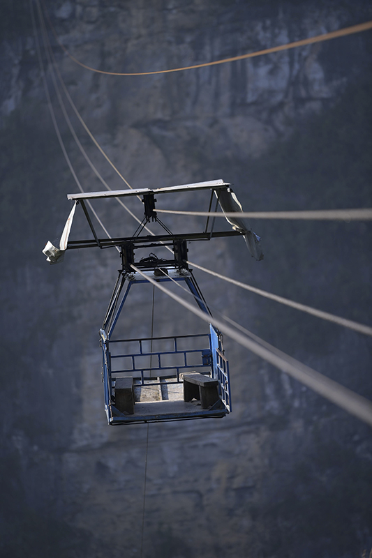 再见，索道 你好，公路