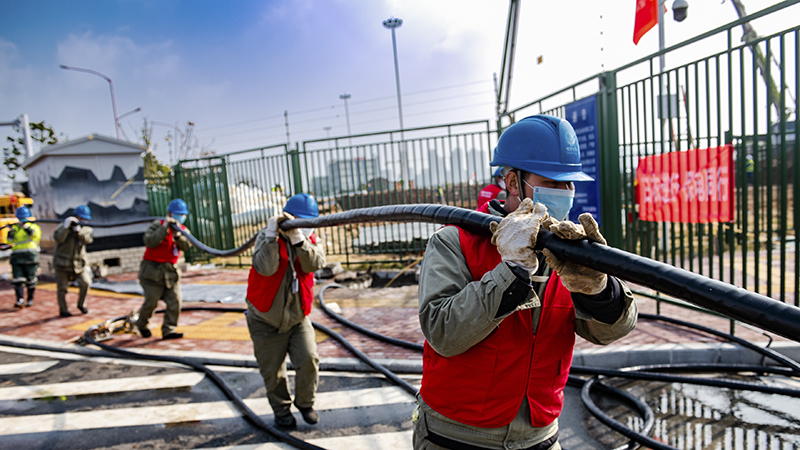 60小时通电！ “雷神山速度” 这样炼成