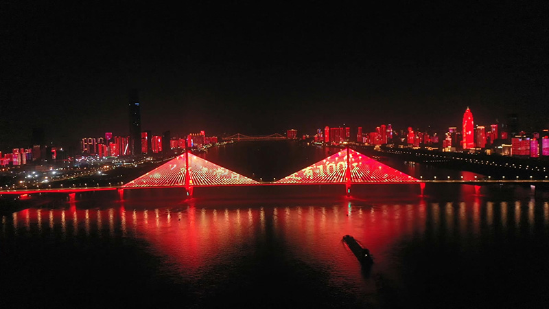 湖北武汉：无人机+灯光秀为庆祝中国共产党建党100周年营造良好氛围【6】