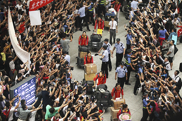 北京国际摄影周“百年奋斗 百年答卷” ——庆祝中国共产党成立100周年新闻摄影展开幕 北京国际摄影周“百年奋斗 百年答卷” ——庆祝中国共产党成立100周年新闻摄影展开幕