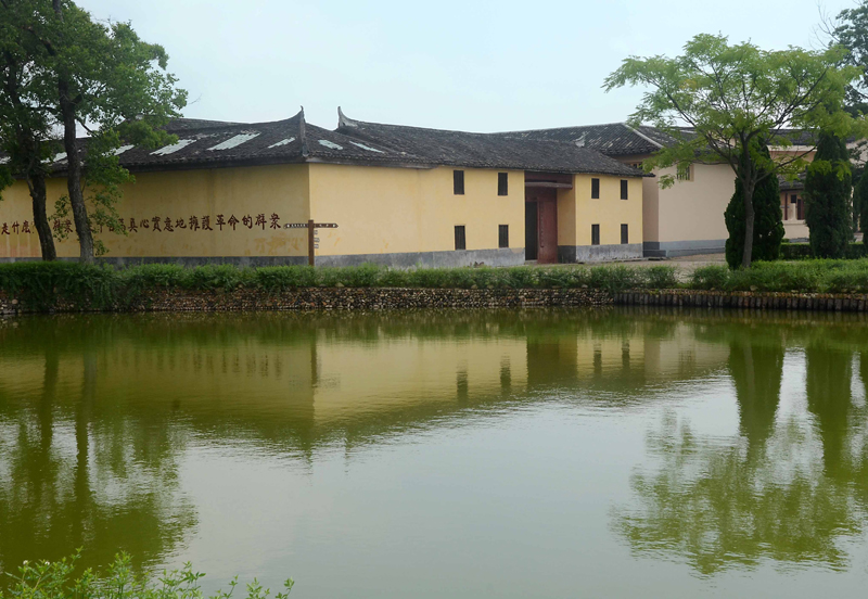 从“石库门”到“天安门”——中国革命圣地巡礼 从“石库门”到“天安门”——中国革命圣地巡礼