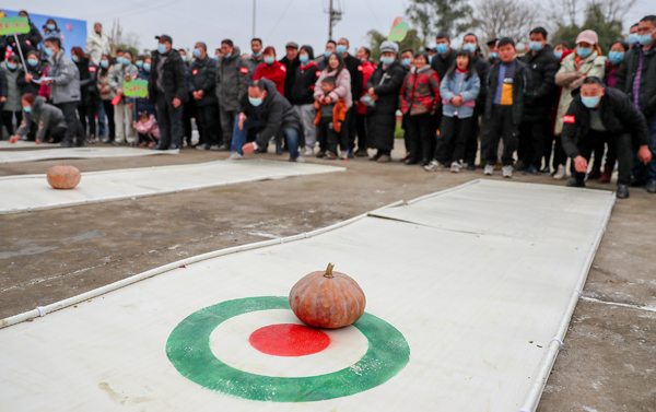 2022年旺旺杯“春节七天乐”新闻摄影征集活动定评会举行 2022年旺旺杯“春节七天乐”新闻摄影征集活动定评会举行