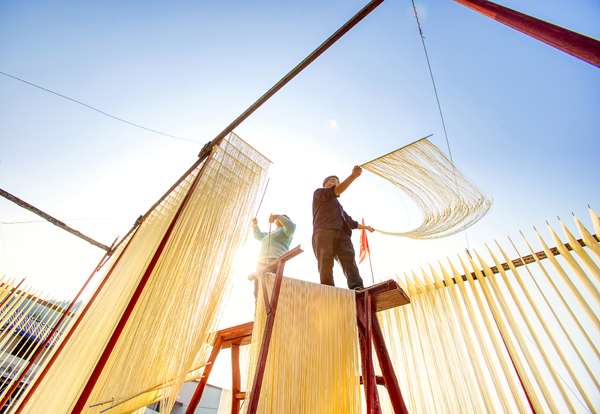 2022年旺旺杯“春节七天乐”新闻摄影征集活动定评会举行 2022年旺旺杯“春节七天乐”新闻摄影征集活动定评会举行