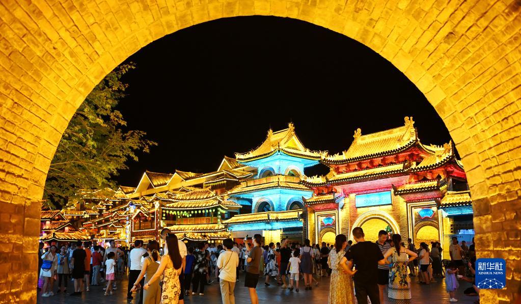 陕西周至:烟火巷子点亮夏日“夜经济”