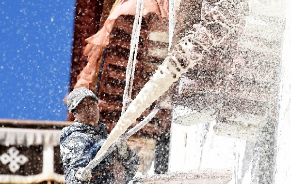 高原摄影诗人普布扎西 那人生最美好的时光 高原摄影诗人普布扎西 那人生最美好的时光