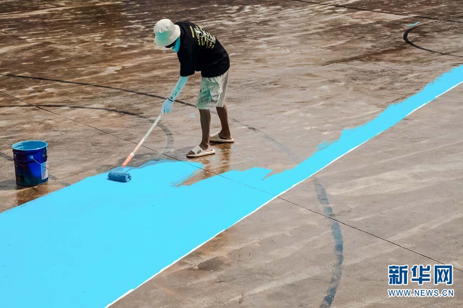 “95后”墙绘师回乡 把村子画成打卡点 “95后”墙绘师回乡 把村子画成打卡点