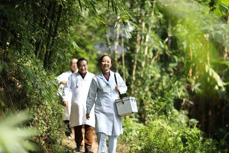 牢记职责展形象:贵州签约摄影师永远在路上