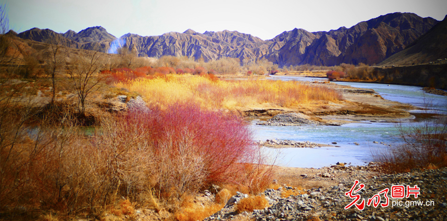 甘肃：探访祁连山——高台马营河大峡谷、小泉丹霞