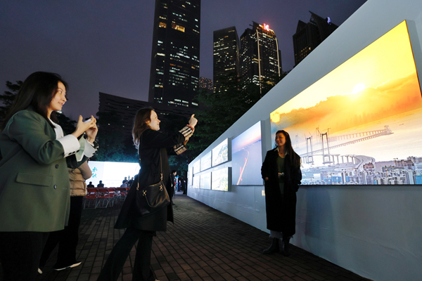 “水·融——粤港澳大湾区人文摄影展”在穗开幕 “水·融——粤港澳大湾区人文摄影展”在穗开幕