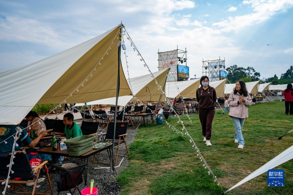 小渔村:依托滇池 生态富民