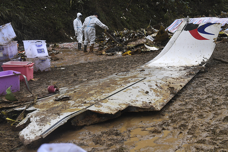 永不放弃——藤县空难搜救工作