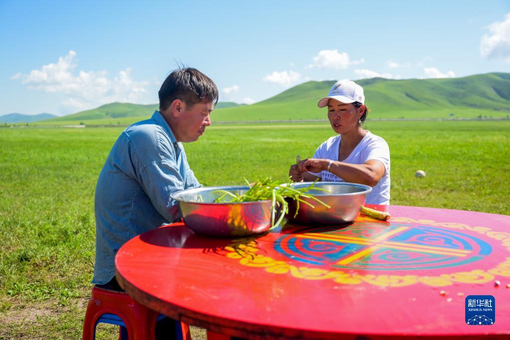 四季中国|四季牧歌:乌兰毛都草原的“夏日牧歌”
