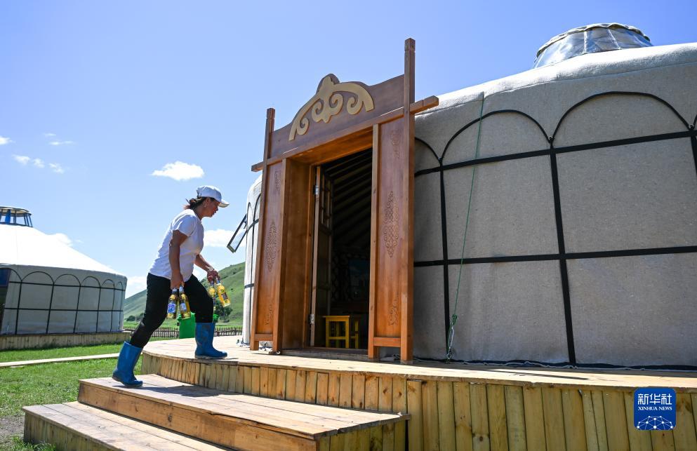 四季中国|四季牧歌:乌兰毛都草原的“夏日牧歌”