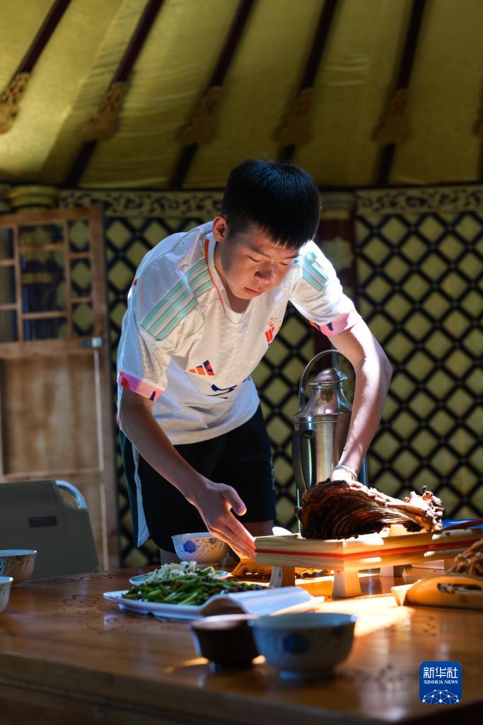 四季中国|四季牧歌:乌兰毛都草原的“夏日牧歌”